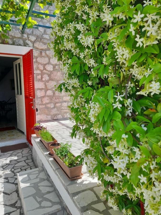 Villa Stone House In Buljarica à Petrovac Extérieur photo