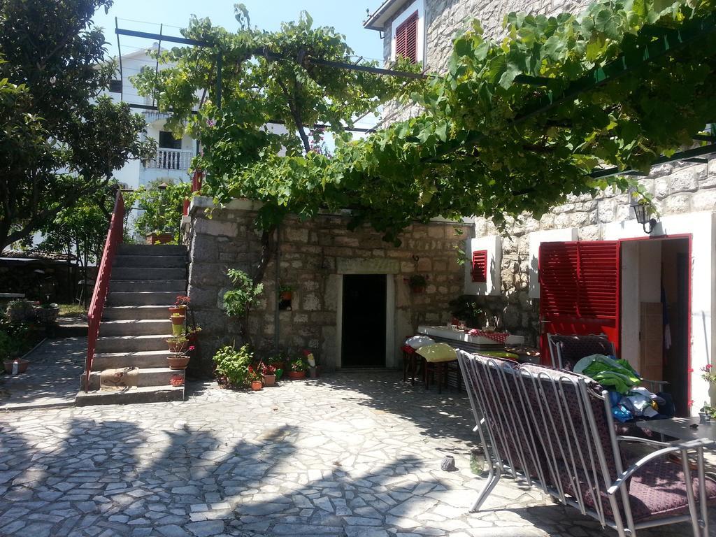 Villa Stone House In Buljarica à Petrovac Chambre photo