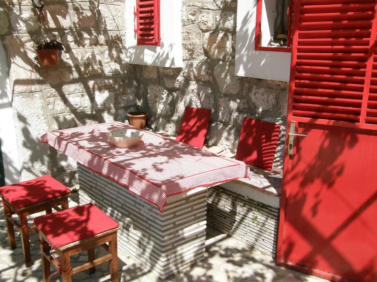 Villa Stone House In Buljarica à Petrovac Extérieur photo